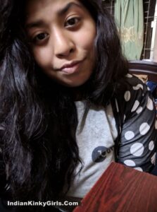 desi gaand on chubby desi girl leaked selfies 001