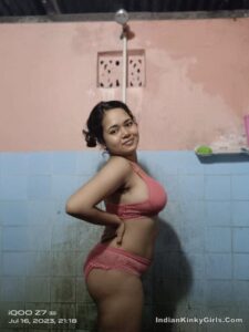 chubby assamese young indian girlfriend nude pictures 004