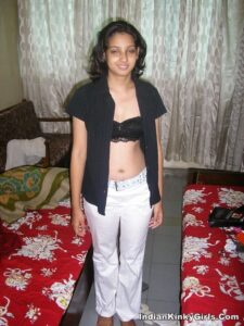horny pune gf nude desi blowjob photos
