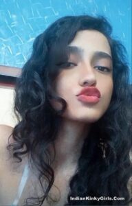 slim and sexy rich indian girlfriend nude pics 002