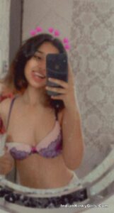 slim and sexy rich indian girlfriend nude pics 010