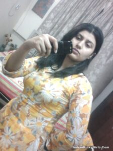 viral nude photos of a sexy elder sister 002
