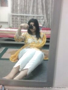 viral nude photos of a sexy elder sister 003