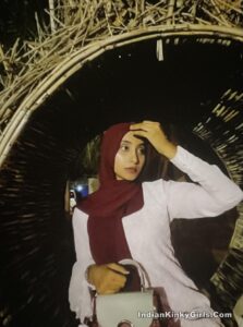 leaked nude pics kashmiri girl papaya shaped boobs 002