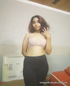 leaked nude pics kashmiri girl papaya shaped boobs 003