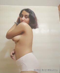 leaked nude pics kashmiri girl papaya shaped boobs 005