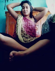 beautiful boobs and pussy displaying by hot desi girl 001