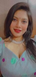 good looking indian girlfriend round boobs