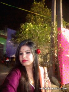 horny bangla girl topless exposing her marvelous desi boobs 002