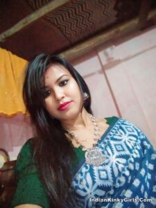 horny bangla girl topless exposing her marvelous desi boobs 003