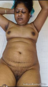 horny tamil aunty nude bedroom leaked pics 006