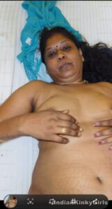 horny tamil aunty nude bedroom leaked pics 010
