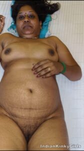 horny tamil aunty nude bedroom leaked pics 018