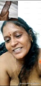 horny tamil aunty nude bedroom leaked pics 019