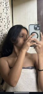 hot and sexy indian girl pussy touching 007