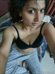 hot bihari modern girlfriend topless tits photos 005