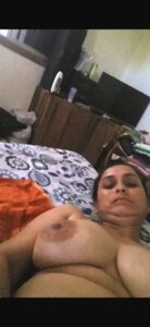 hot indian bhabhi naked big boobs exposure 009