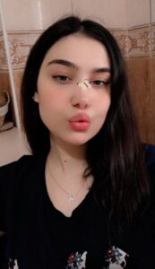 paki social media girl zoya nude selfies 001