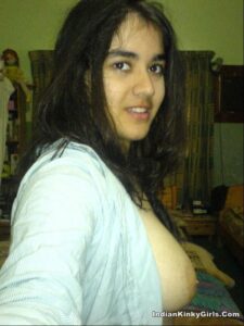 beautiful indian girlfriend topless showcases big tits 005