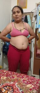 chubby indian aunty nude changing dress 005