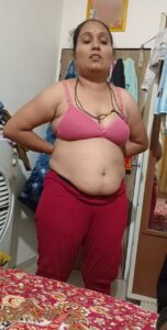 chubby indian aunty nude changing dress 006