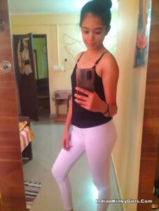 pretty south indian girl nude with small tits 002