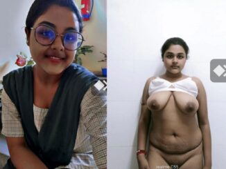 chubby desi girl nude showing pussy