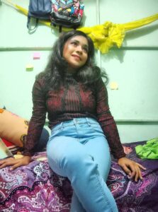 chubby south indian girlfriend nude with big tits 001