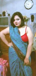 hot desi aunty nude huge boobs and ass 001