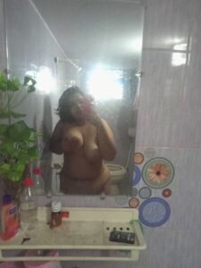 hot desi aunty nude huge boobs and ass 021