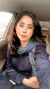 hot pakistani wife nude reveals round boobs