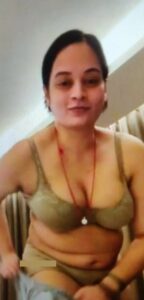 big boss contestant suja varunee nude leaked photos 005