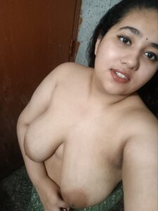 chubby desi college girl topless big tits 009