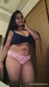 chubby tamil office girl nude big tits and ass 003