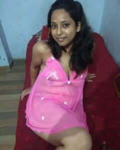 horny tamil girl topless with huge boobs