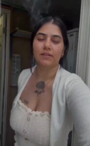 hot desi wife with huge boobs 001