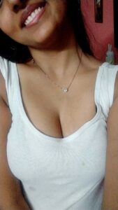 hot telugu wife in saree and naked pics 001