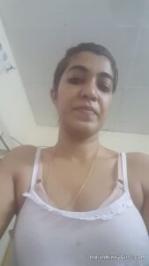 indian girlfriend clicking nude selfies in the shower 003