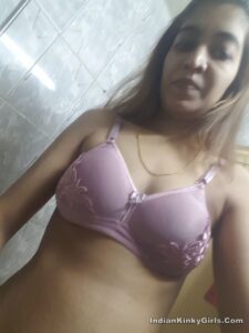 indian girlfriend clicking nude selfies in the shower 005