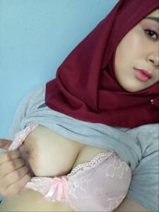 chubby indian muslim girlfriend nude selfie photos 006