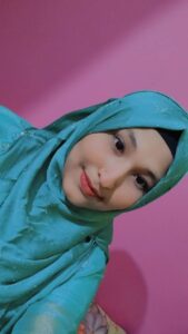 chubby muslim college girl nude leaked selfies