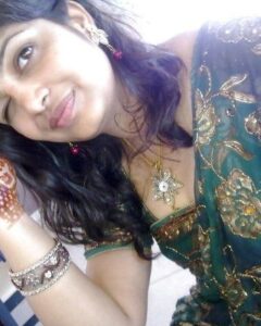 chubby telugu wife nude with big tits fingering pussy 003