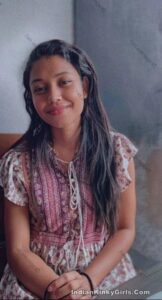 hot tamil girl nude leaked photos with round tits 002