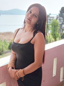 bengali hot bhabhi nude on the bed 002
