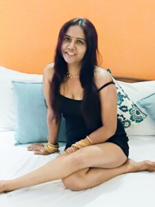 bengali hot bhabhi nude on the bed 004