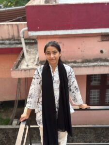 desi teenage girl nude in the toilet