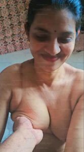 mature kannada wife nude ready for sex 004