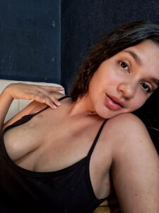 sexy mumbai girl with marvelous desi boobs 007