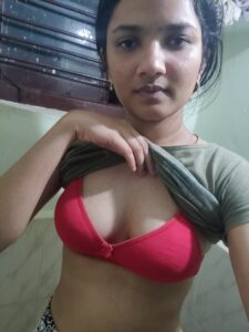 young desi college girl shweta nude selfies