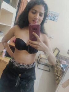 young desi college girl shweta nude selfies 002